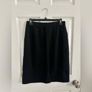 Black Knee-Length Pencil Skirt for Work
ST.John